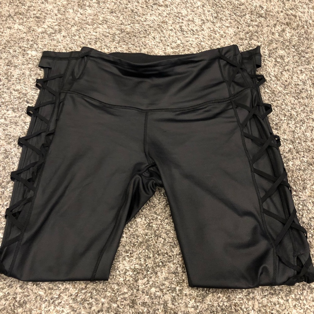 Victoria’s Secret Knockout Legging